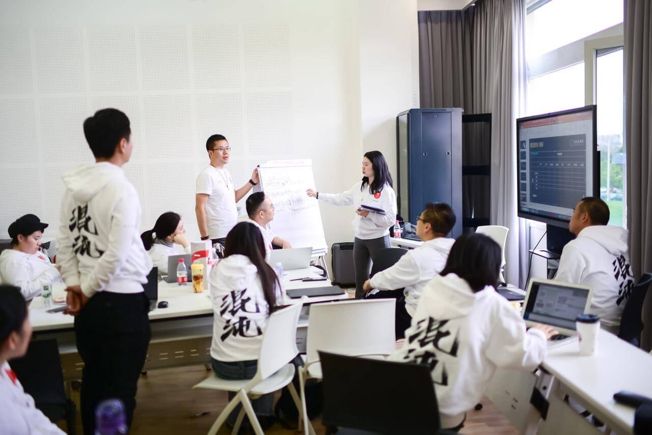 混沌创商院品牌事件图片 - 混沌·真爱创益院项目活动现场